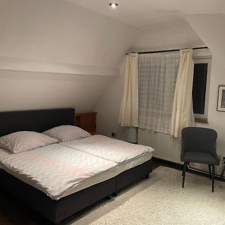 Studio - Hh Airport Bed & Breakfast Hamburg Luaran gambar