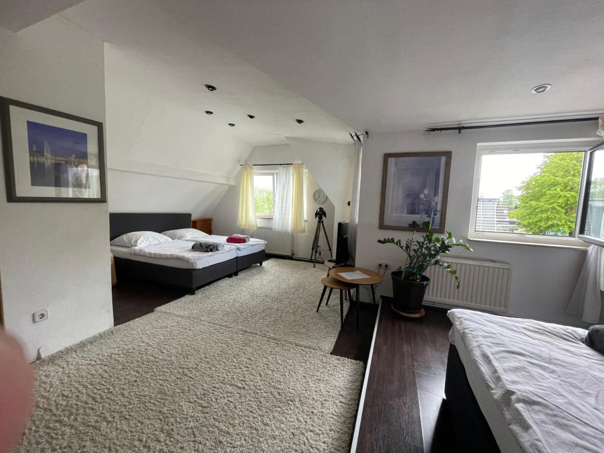 Studio - Hh Airport Bed & Breakfast Hamburg Luaran gambar