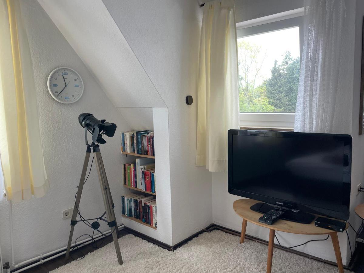 Studio - Hh Airport Bed & Breakfast Hamburg Luaran gambar