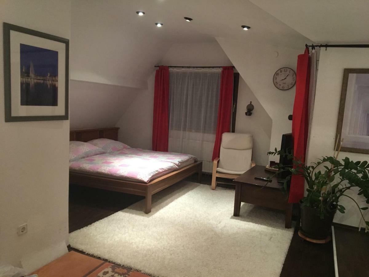 Studio - Hh Airport Bed & Breakfast Hamburg Luaran gambar