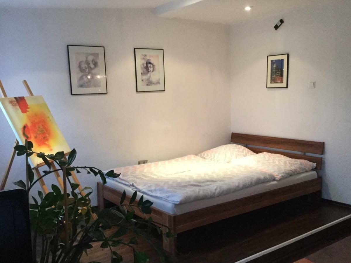 Studio - Hh Airport Bed & Breakfast Hamburg Luaran gambar