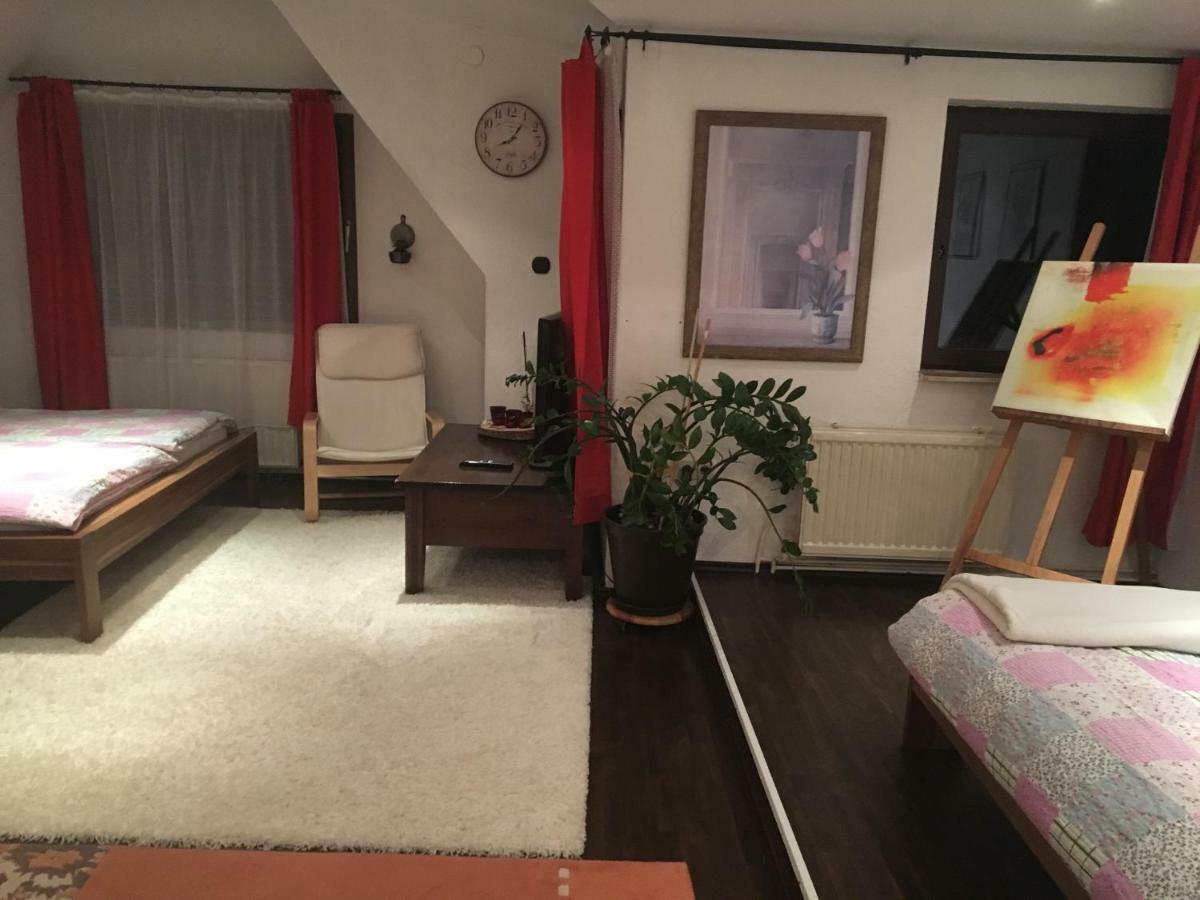 Studio - Hh Airport Bed & Breakfast Hamburg Luaran gambar